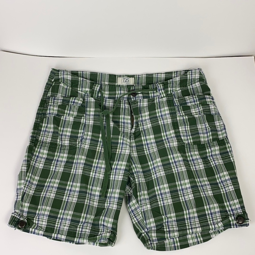 100% cotton plaid  Green white Bermuda hiking shorts size 18